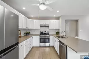55 Greenbrook Dr, Bloomfield, NJ 07003 - Photo 15