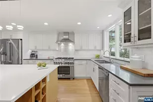 89 Surrey Ln, Tenafly, NJ 07670 - Photo 11