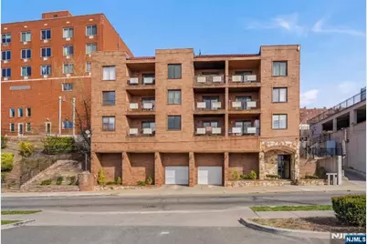1906 Paterson Plank Road 2E #2E, North Bergen, NJ 07047 - Photo 3