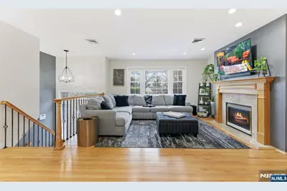 1 Chalen Court, Pequannock Township, NJ 07444 - Photo 5