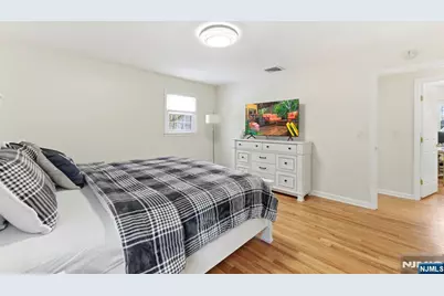 1 Chalen Court, Pequannock Township, NJ 07444 - Photo 15