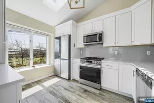 855 Valley Brook Ave 1B, Lyndhurst Township, NJ 07071 - Photo 11