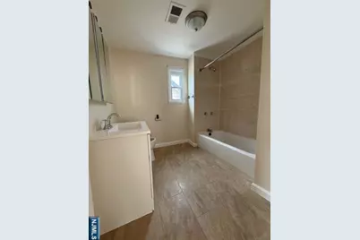 219 Renner Avenue, Newark, NJ 07112 - Photo 15