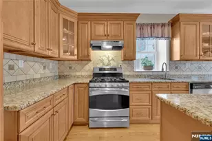2 Spring Brook Ln, Glen Gardner, NJ 08826 - Photo 3