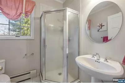 133 N Pleasant Avenue, Ridgewood, NJ 07450 - Photo 23