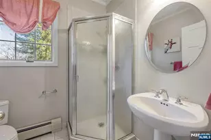 133 N Pleasant Ave, Ridgewood, NJ 07450 - Photo 23