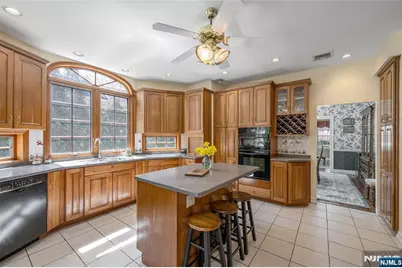 133 N Pleasant Avenue, Ridgewood, NJ 07450 - Photo 13