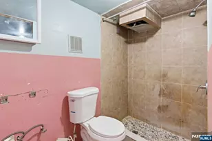 318 Ellery Ave, Newark, NJ 07106 - Photo 29