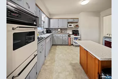 33 Beech Street, Little Ferry, NJ 07643 - Photo 5