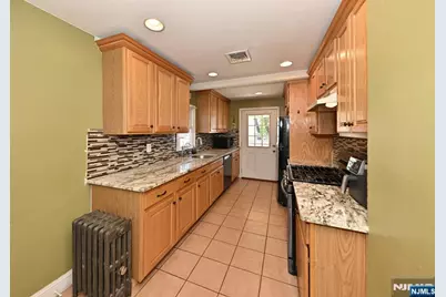 34 Gordon Street, Ridgefield Park, NJ 07660 - Photo 9