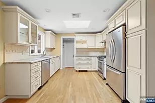 306 Sunset Blvd, Wyckoff Township, NJ 07481 - Photo 3
