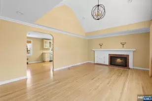 306 Sunset Blvd, Wyckoff Township, NJ 07481 - Photo 7