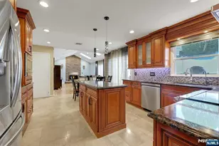 10 Viola Terrace, Washington Township, NJ 07676 - Photo 9