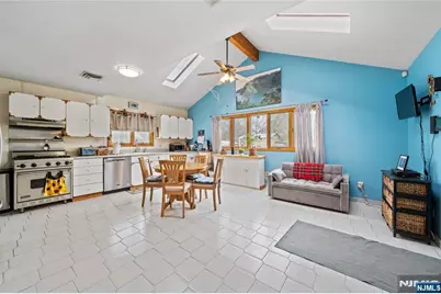 44 Scott Terrace, Clifton, NJ 07013 - Photo 5