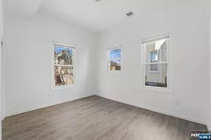 7 Prospect Terrace, East Orange, NJ 07017 - Photo 9