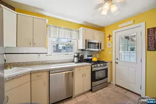 23 Smith Ave, Wanaque, NJ 07420 - Photo 11