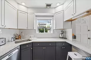 51 Albert Terrace, Bloomfield, NJ 07003 - Photo 9