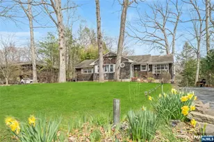 70 Skyline Dr, Oakland, NJ 07436 - Photo 33