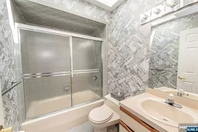 141 Wedgewood Drive 18 #18, Woodland Park, NJ 07424 - Photo 17