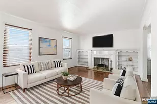 327 Field Pl, Hillside, NJ 07205 - Photo 3