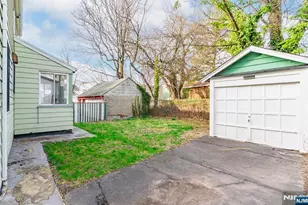 327 Field Pl, Hillside, NJ 07205 - Photo 15
