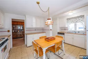 11 Oak Grove Rd, Caldwell, NJ 07006 - Photo 9