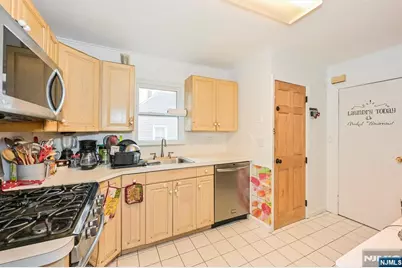 135 Cresskill Avenue, Dumont, NJ 07628 - Photo 9