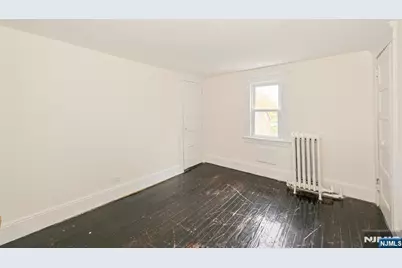 135 Cresskill Avenue, Dumont, NJ 07628 - Photo 27