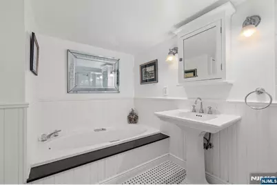 200 Grand Cove Way 3L #3L, Edgewater, NJ 07020 - Photo 21