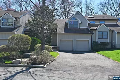 47 Bentley Drive, Franklin Lakes, NJ 07417 - Photo 1