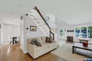 962 Pines Terrace, Franklin Lakes, NJ 07417 - Photo 5
