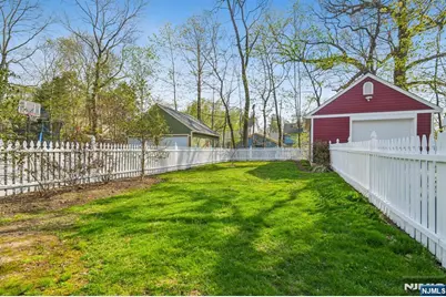 110 Sherman Place, Maplewood, NJ 07040 - Photo 43