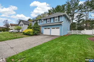 7 Chicopee Dr, Wayne, NJ 07470 - Photo 3