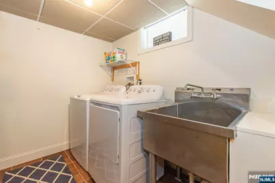 16 Chestnut Place, Nutley, NJ 07110 - Photo 23