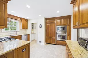 342 Beechwood Rd, Ridgewood, NJ 07450 - Photo 9