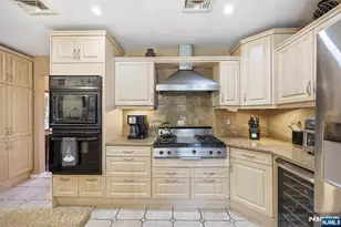 81 S 5th St, Park Ridge, NJ 07656 - Photo 11