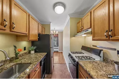 241 E Main Street 2B #2B, Bergenfield, NJ 07621 - Photo 5