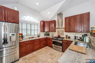 6 Melissa Dr, Totowa, NJ 07512 - Photo 9
