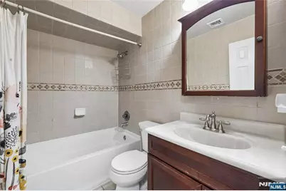 1073 Allessandrini Avenue, New Milford, NJ 07646 - Photo 19