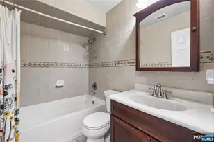 1073 Allessandrini Ave, New Milford, NJ 07646 - Photo 19