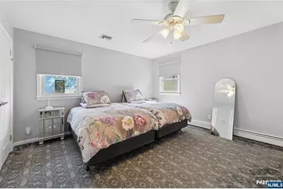 1073 Allessandrini Avenue, New Milford, NJ 07646 - Photo 13