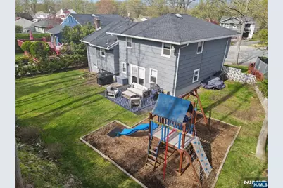 1073 Allessandrini Avenue, New Milford, NJ 07646 - Photo 25