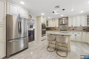 1073 Allessandrini Ave, New Milford, NJ 07646 - Photo 9