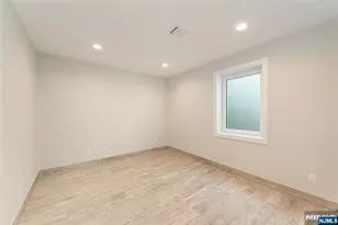 722 Erie Rd, Paramus, NJ 07652 - Photo 35