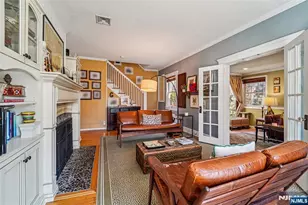 10 Crescent Pl, Allendale, NJ 07401 - Photo 11