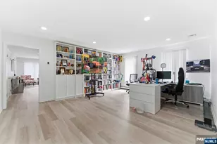 8 Danielle Dr, Wayne, NJ 07470 - Photo 15