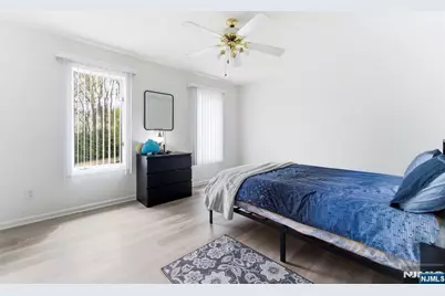 8 Danielle Drive, Wayne, NJ 07470 - Photo 13
