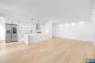 200 Winston 2417, Cliffside Park, NJ 07010 - Photo 3