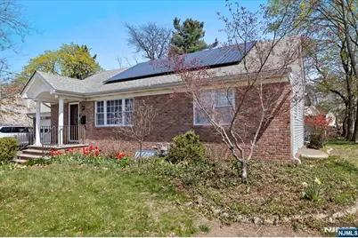 35 E Ridgewood Avenue, Paramus, NJ 07652 - Photo 3