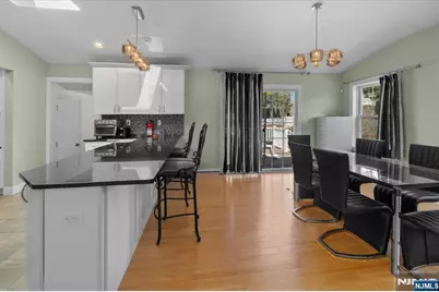 35 E Ridgewood Avenue, Paramus, NJ 07652 - Photo 9